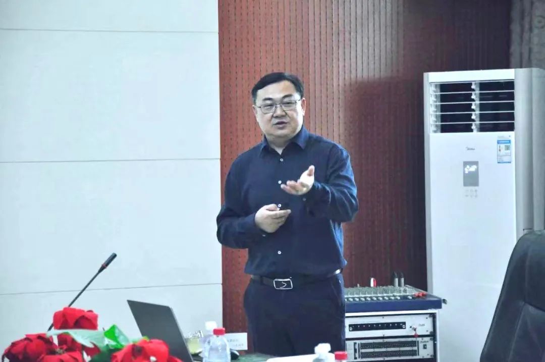 花花牛丨國家奶牛產業技術體系首席科學家、中國農業大學教授李勝利一行蒞臨花花牛魯山瑞亞參觀調研