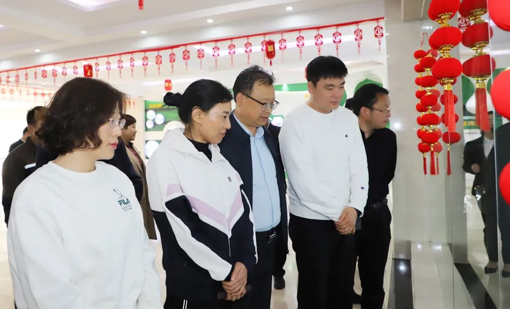 花花牛丨駐馬店市遂平縣政協黨組書記、主席張衛東一行蒞臨花花牛魯山瑞亞牧場參觀