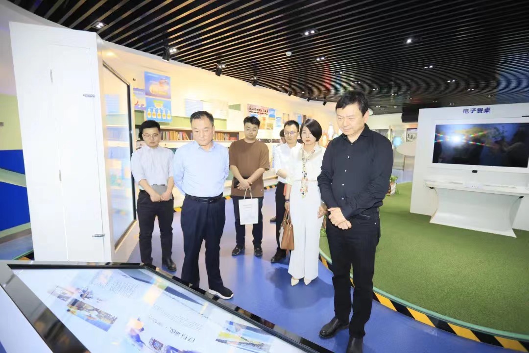 花花牛丨北京家音順達蒞臨花花牛乳業集團參觀訪談 花花牛丨北京家音順達蒞臨花花牛乳業集團參觀訪談