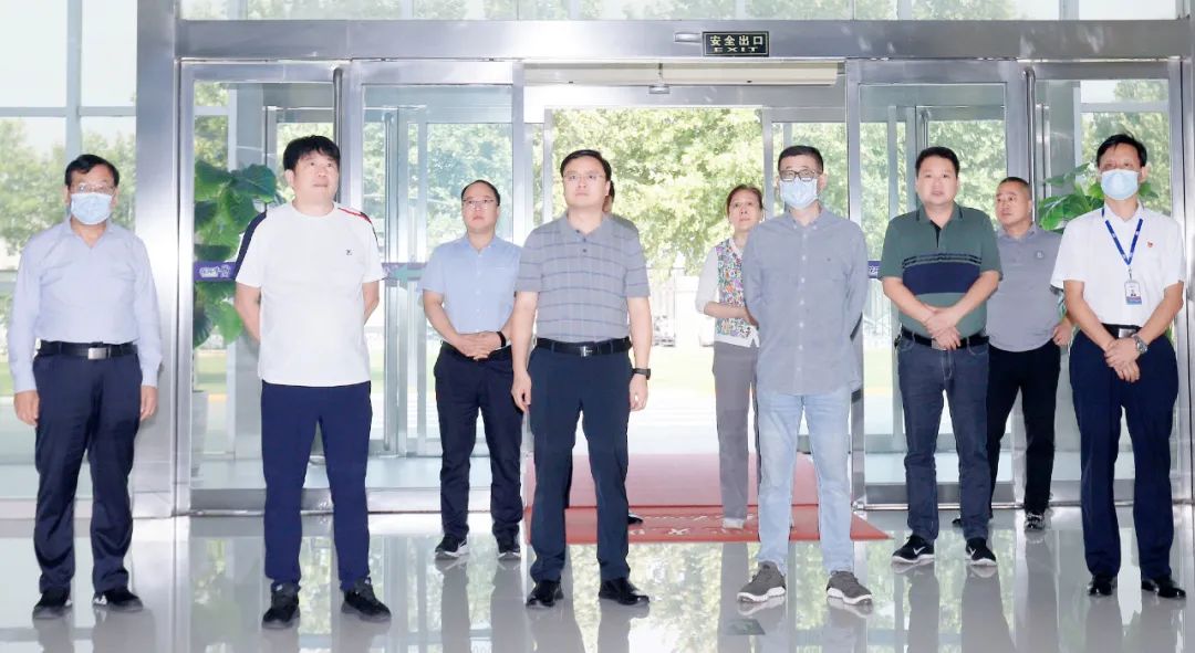 快訊|社旗縣人民政府縣長關文波一行蒞臨花花牛乳業集團參觀考察 快訊|社旗縣人民政府縣長關文波一行蒞臨花花牛乳業集團參觀考察