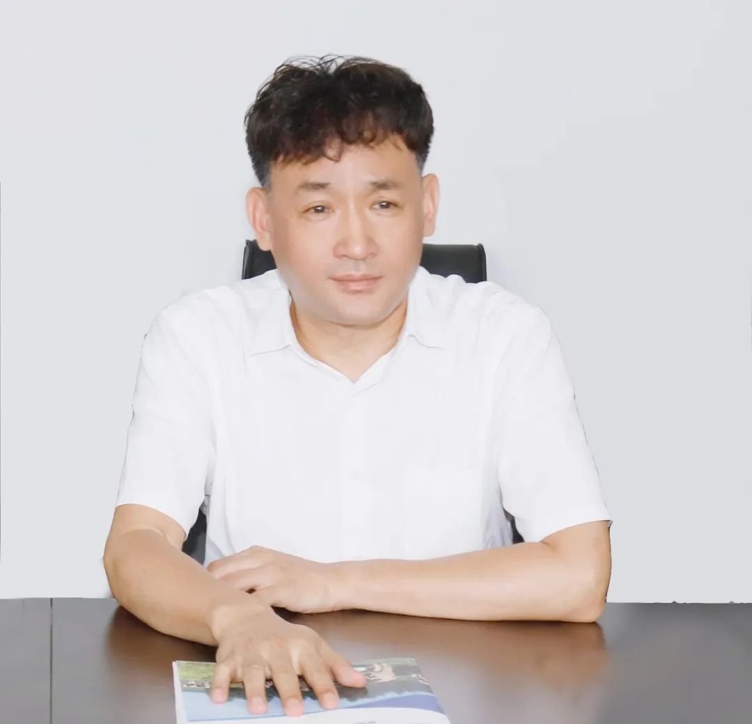 新蔡縣委書記邵奉公會(huì)見關(guān)曉彥董事長一行 新蔡縣委書記邵奉公會(huì)見關(guān)曉彥董事長一行