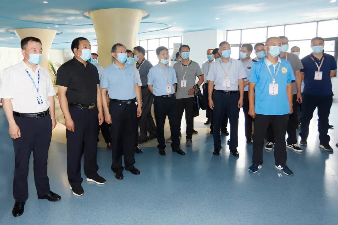 鄭州市安全生產(chǎn)雙重預防體系建設(shè)現(xiàn)場觀摩會在花花牛乳業(yè)集團鄭州分公司召開