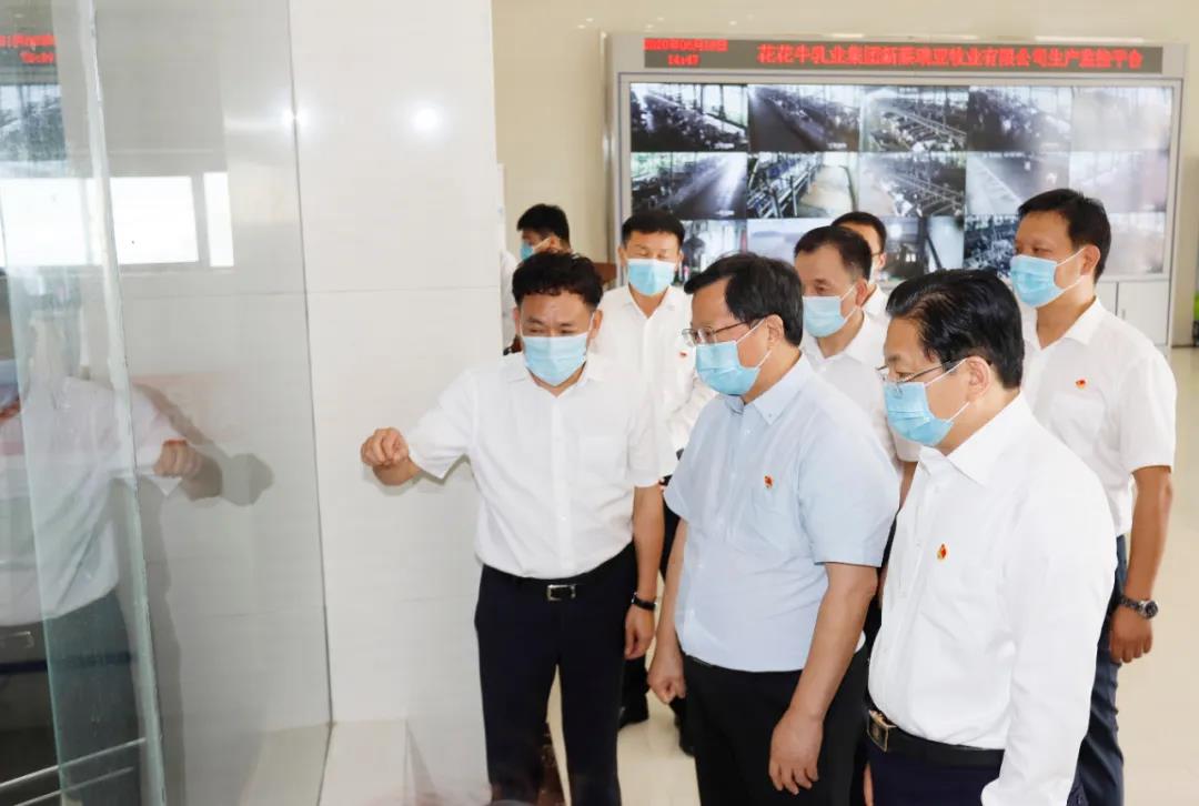 快訊 | 河南省委常委、省紀(jì)委書記、省監(jiān)委主任任正曉蒞臨花花牛乳業(yè)集團新蔡瑞亞牧場調(diào)研
