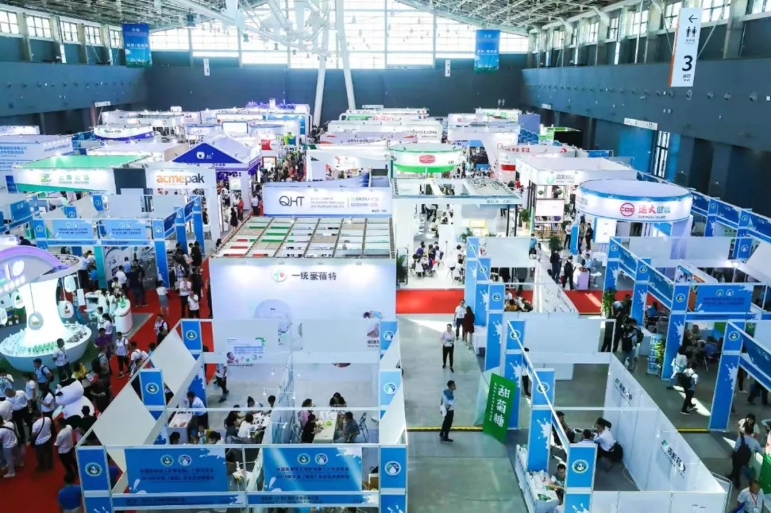 中國乳制品工業協會第二十五次年會召開!花花牛總裁董碩峰獲“振興乳業領軍人”榮譽稱號 中國乳制品工業協會第二十五次年會召開!花花牛總裁董碩峰獲“振興乳業領軍人”榮譽稱號